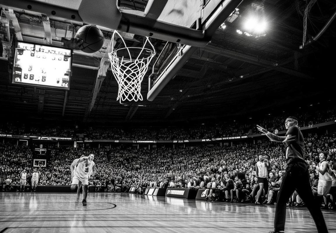 巴塞罗那vs切尔西：传控与反击之战，切尔西1比0险胜解析(图3)