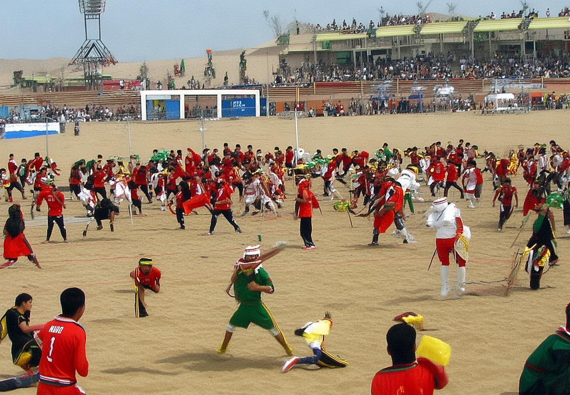 2005亚锦赛中沙对决：激情对决与足球传奇(图2)